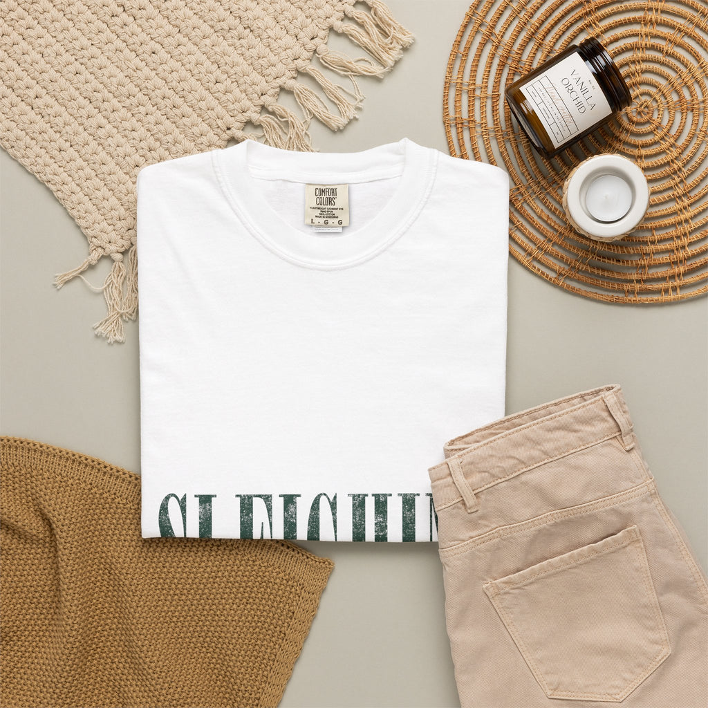 Sleighing Tee — Vintage Holiday Graphic T-Shirt with 'SLEIGHING, OBVIOUSLY.' Print