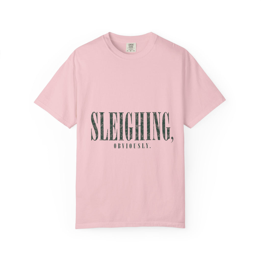 Sleighing Tee — Vintage Holiday Graphic T-Shirt with 'SLEIGHING, OBVIOUSLY.' Print